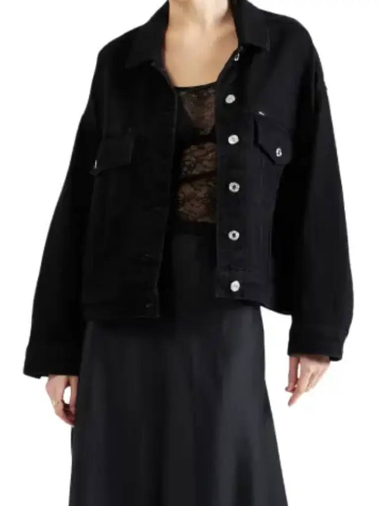 women classic denim jacket