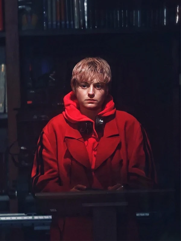A-Murder-at-the-End-of-the-World-Darby-Hart-Red-Coat