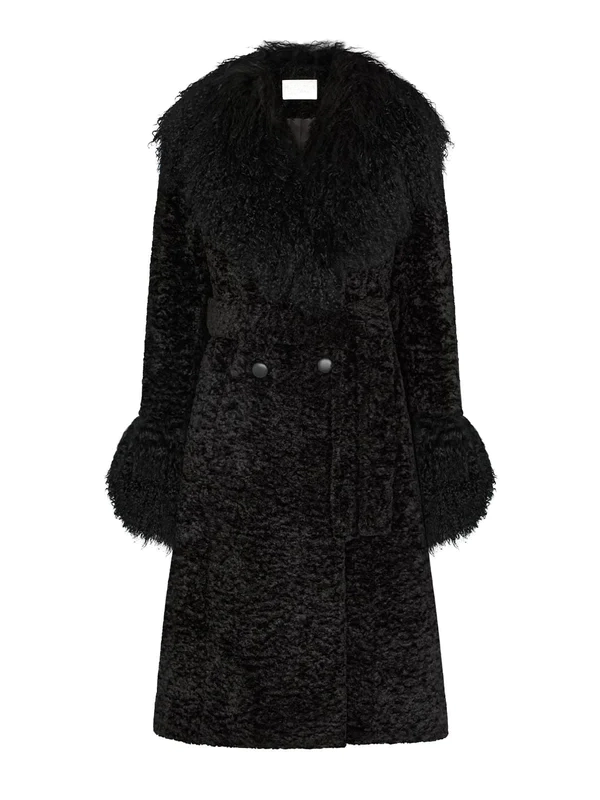Charlotte-Simone-Taylor-Swift-Black-Fur-Coat