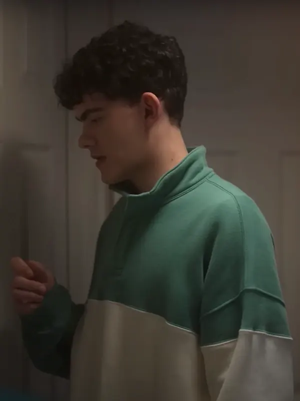 Heartstopper-S03-green-and-white-Sweatshirt.
