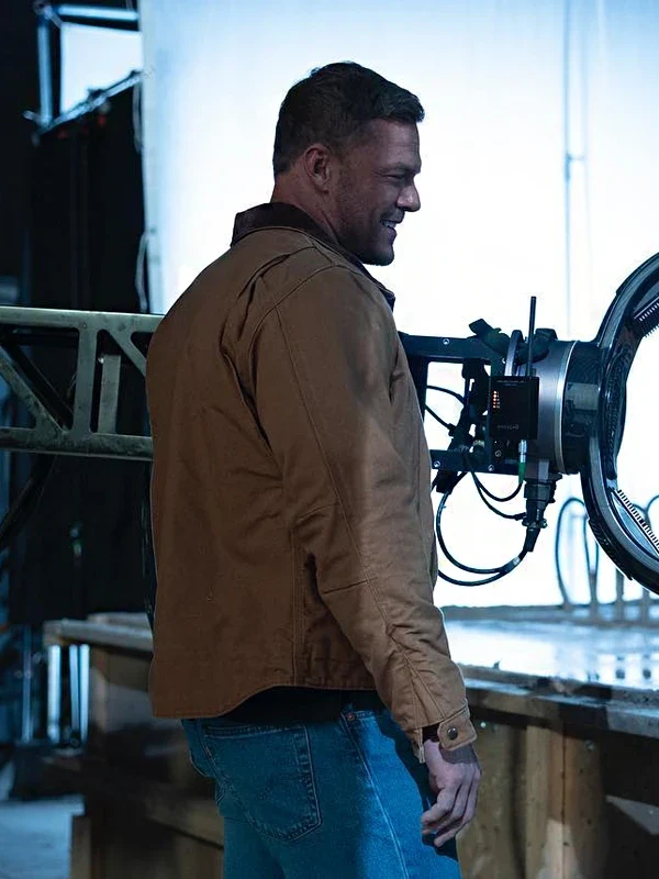 Reacher-S02-Jack-Reacher-Brown-Cotton-Jacket-Back.