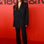 emily ratajkowski London Fashion Week Black Blazer