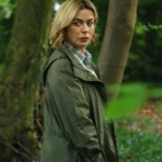 Gone S01 Eve Myles Green Jacket